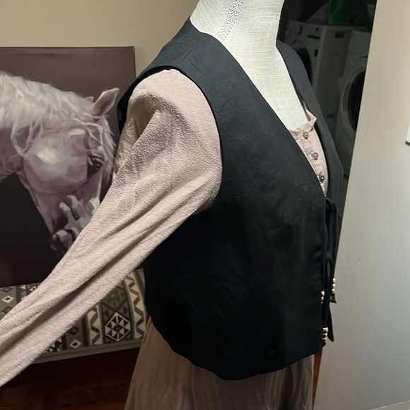 NWT Emerson Lang Black Vest with tie front - Picture 4 of 8